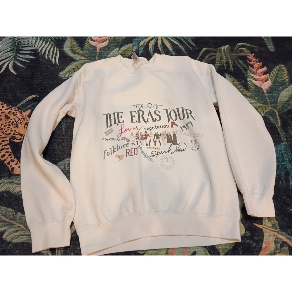 Taylor Swift The Eras Tour White Crewneck Sweatshirt Women's Small Gildan...